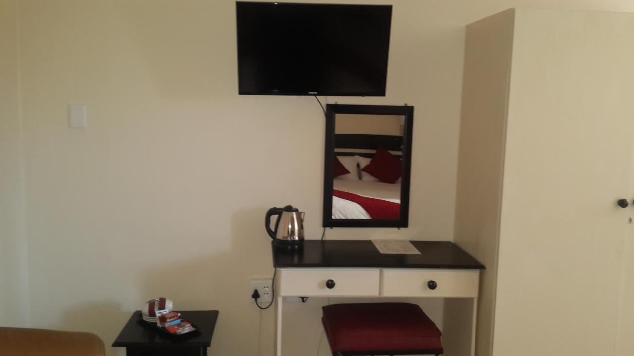 Victoria Hotel Bredasdorp Zimmer foto