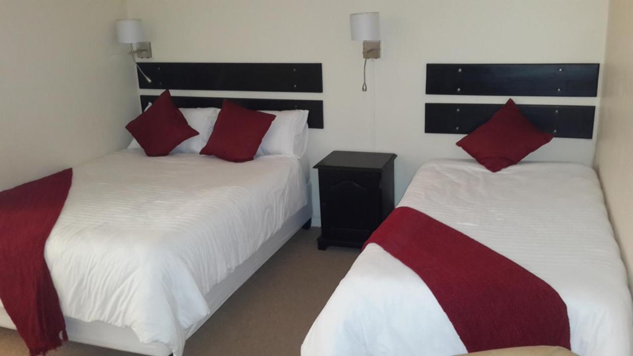 Victoria Hotel Bredasdorp Zimmer foto